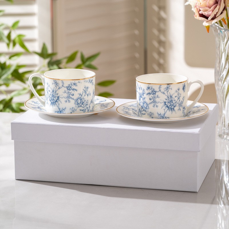 Coffee Tea Friends - Nuevo Juego de Tazas y Platos
